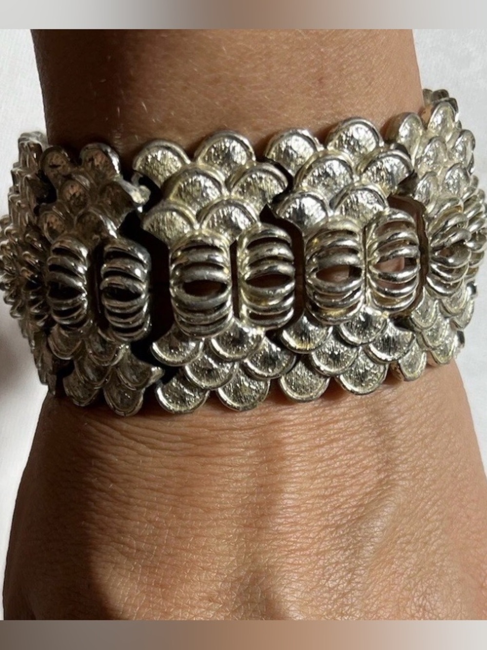1950’s Beautiful  Silver Tone Coro Thick Link Elegant Bracelet